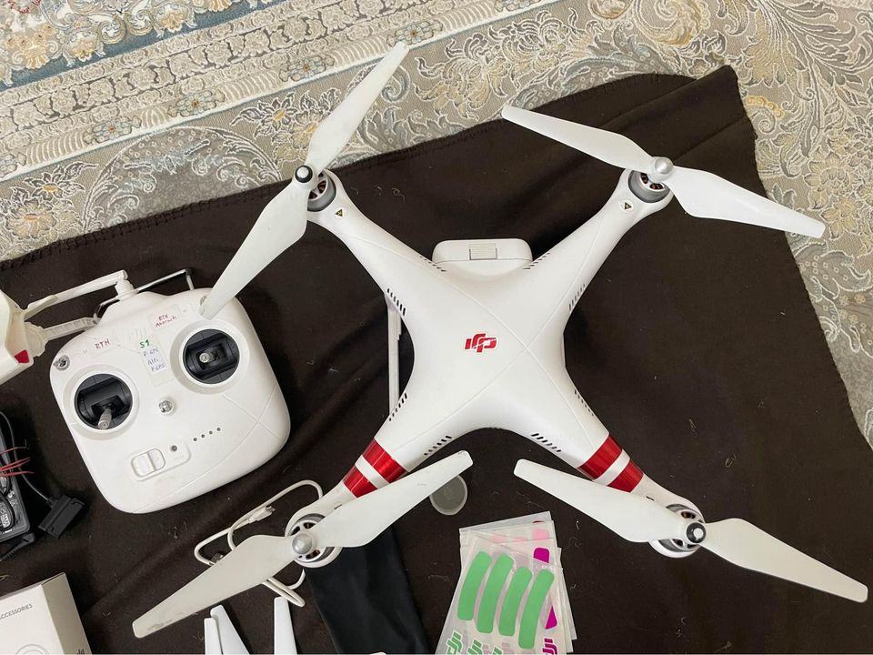 DJI Phantom 3 Standard drone with camera