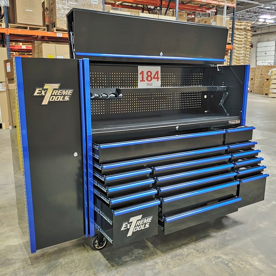 ToolboxScratch & Dent, Extreme Tools DX Series 72 x 21 Triple Bank Roller